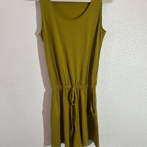 Olive Green Sleeveless Jumpsuit - Picture 4 of 4